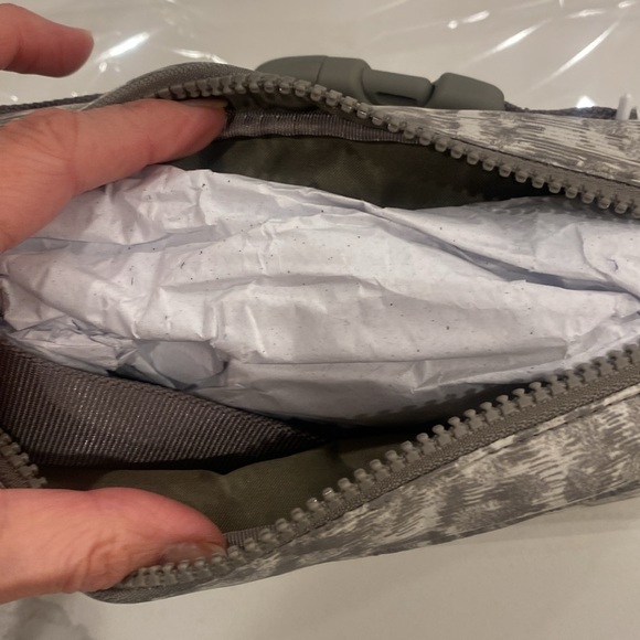 LULULEMON QUILTED GRID 1.5L BELT/CROSSBODY BAG - Picture 10 of 10